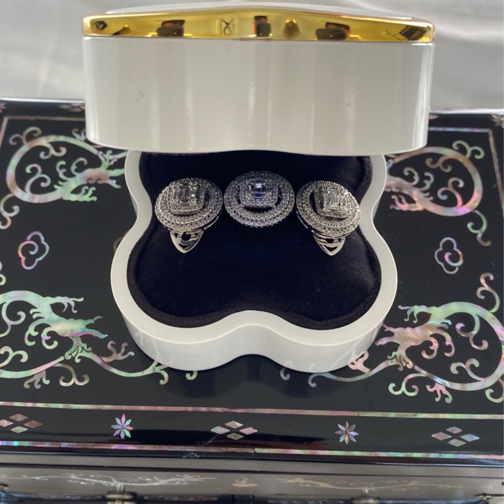 7 carat  diamond earring and ring set